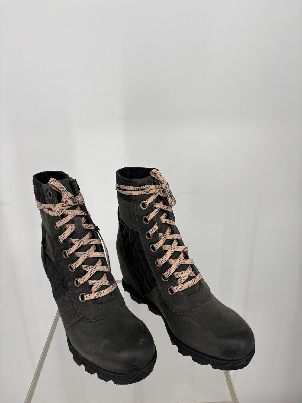 Sorel Lexie Wedge Boots Womens 10 Dark Slate Quilted Lace Up Leather NL3375-026
